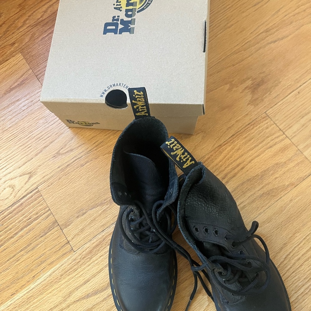 Dr. Airwair Martens